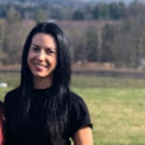 Meet your Posher, Holly